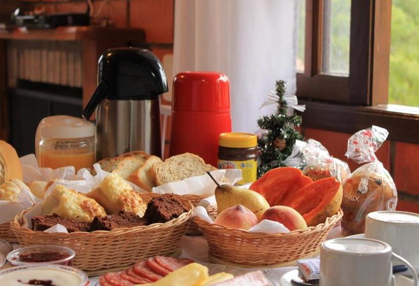 بنسيون Emy Pousada