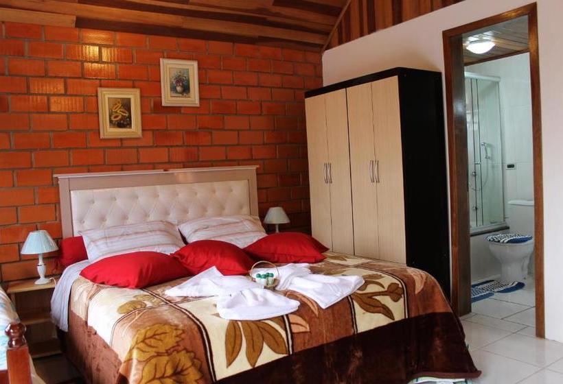 بنسيون Emy Pousada