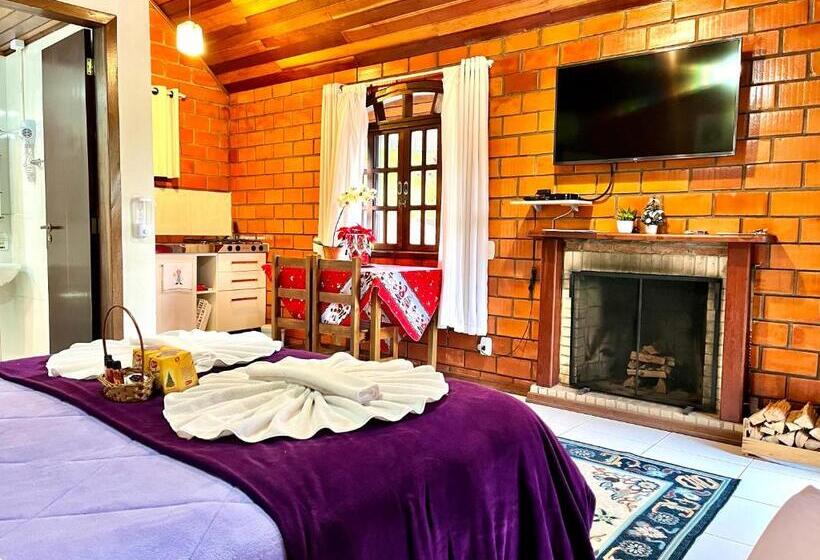 بنسيون Emy Pousada