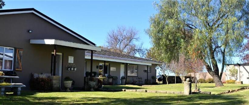 Pension Favour House