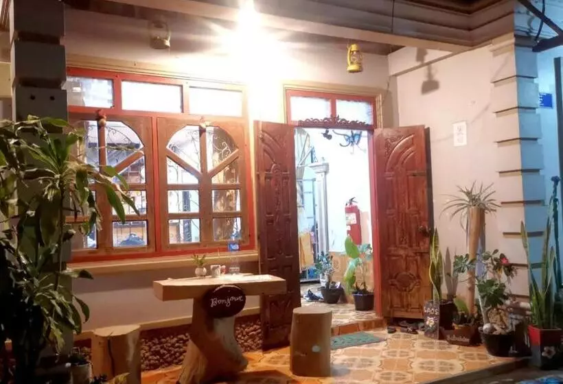 پانسیون Khamphouy Guesthouse