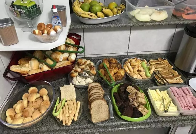 پانسیون Pousada Castelinho