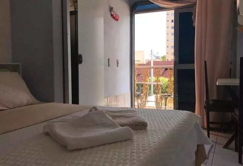 پانسیون Pousada Castelinho