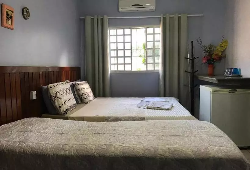 پانسیون Pousada Castelinho