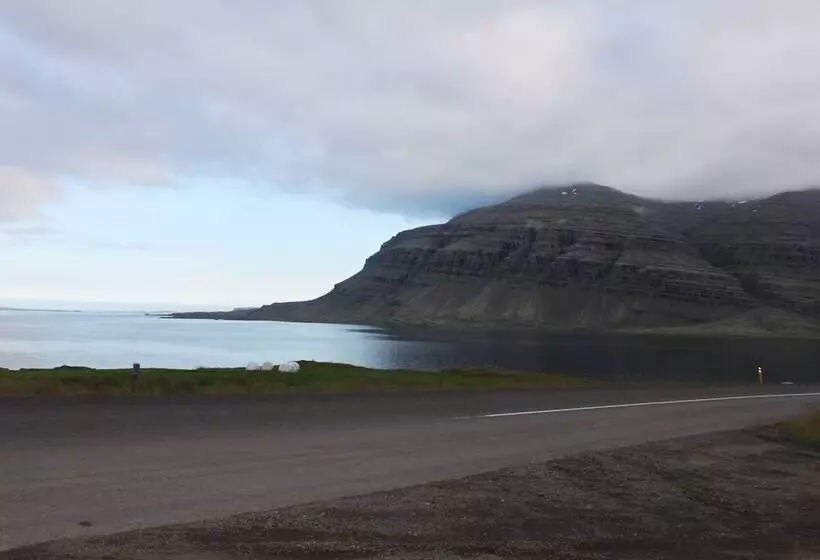 هتل Lindarbrekka