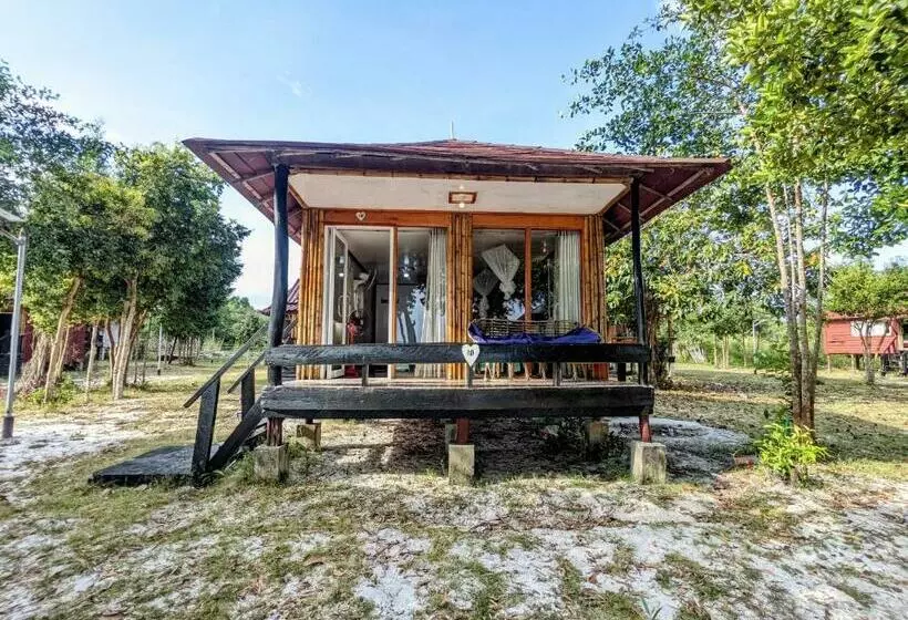 هتل Pura Vita Resort