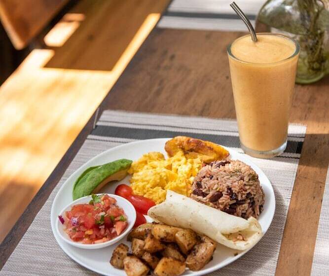 بنسيون Believe Surf & Yoga Lodge Santa Teresa