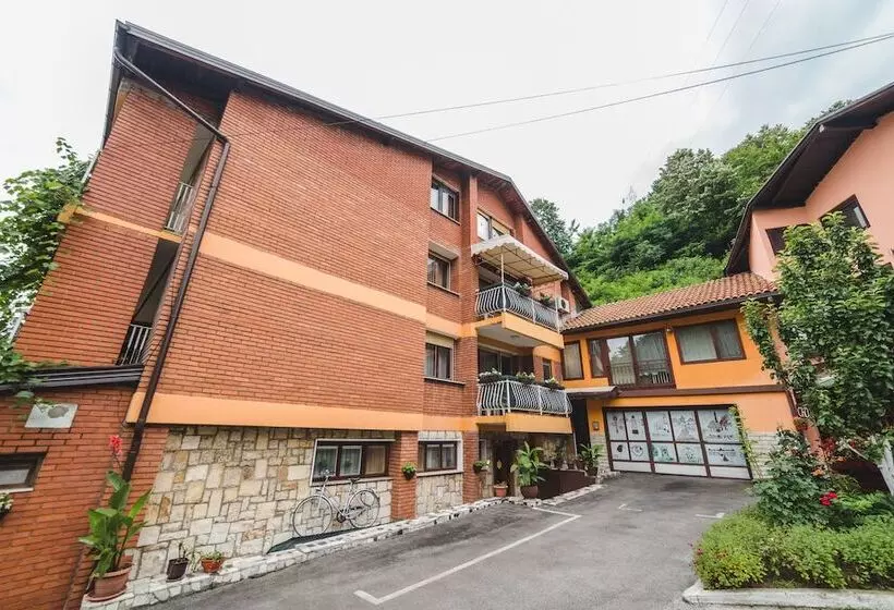 پانسیون Guest House Pasha