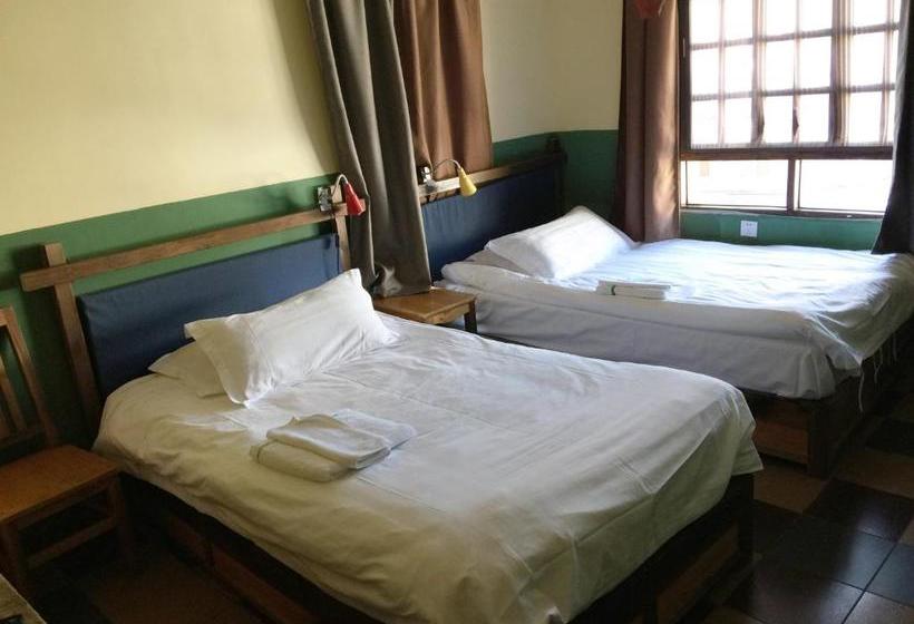 بنسيون Lost Garden Guest House