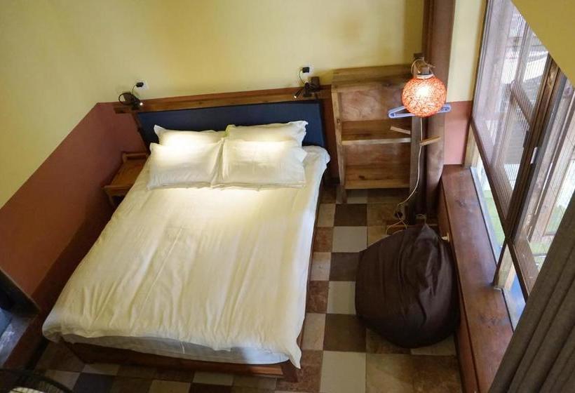 بنسيون Lost Garden Guest House