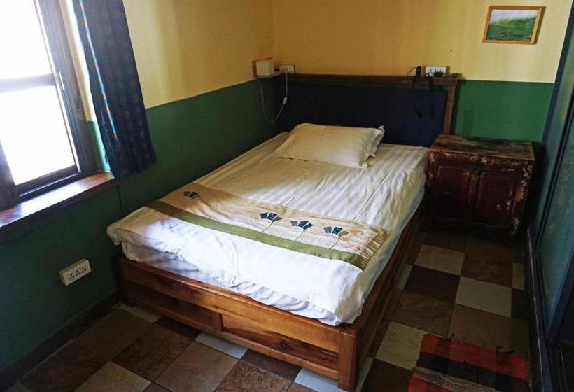 بنسيون Lost Garden Guest House