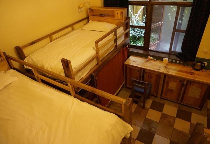 بنسيون Lost Garden Guest House