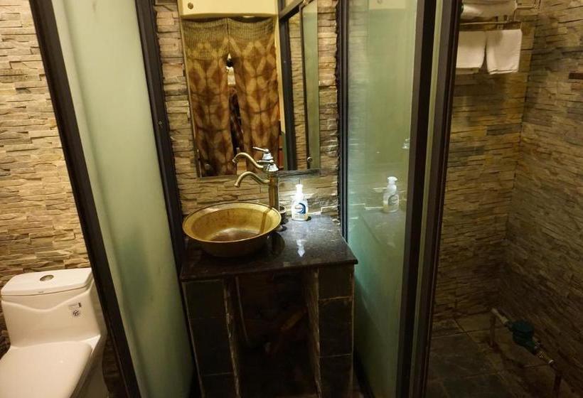 بنسيون Lost Garden Guest House