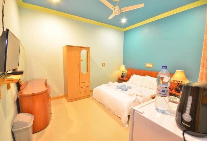 پانسیون New Moon Village