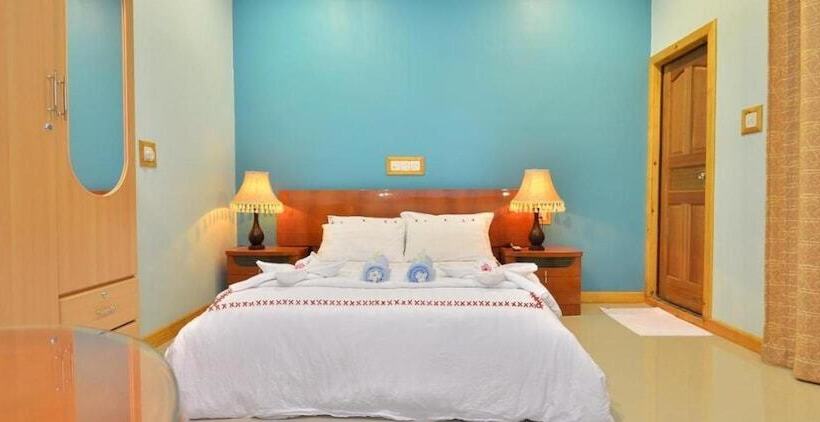 پانسیون New Moon Village