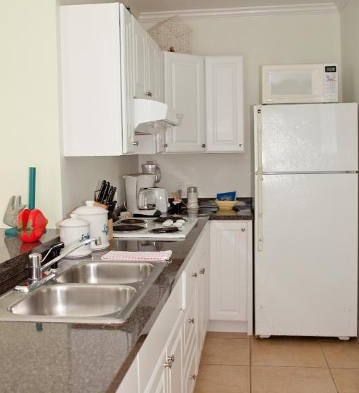 ペンション Seaport Inn