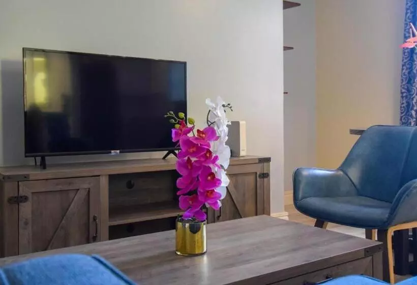 Sea Piton View Apartment  Location, Convenience, Modern Living