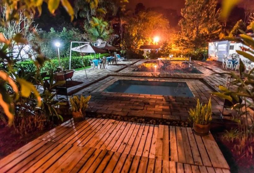 Hospedaria Abbud & Fernandez