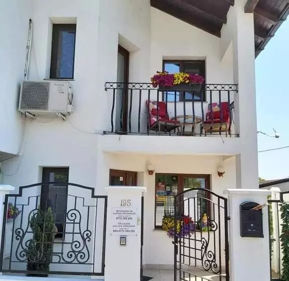 Pensione Alexander House