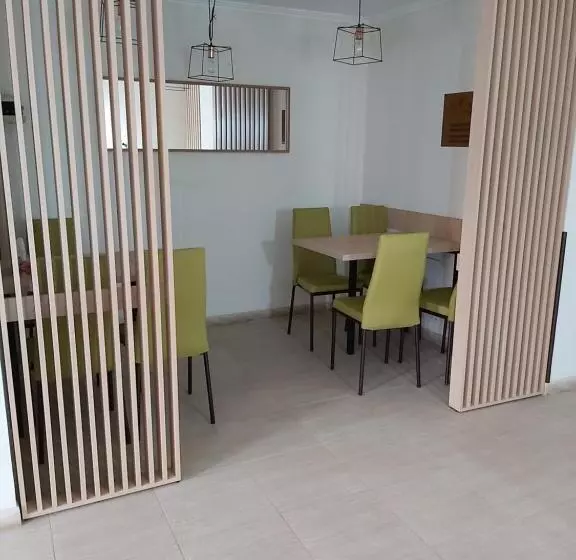 Pensione Alexander House