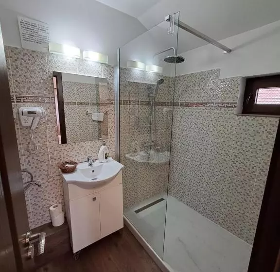 Pensione Alexander House