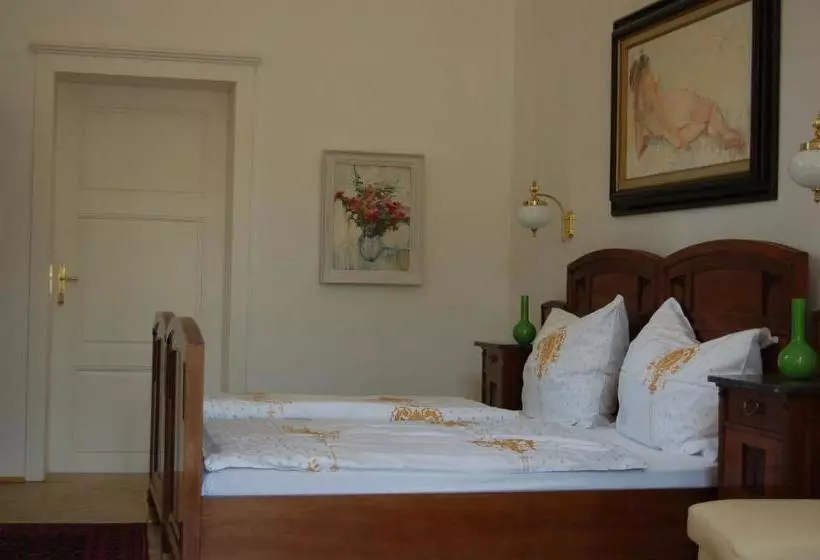 ペンション Gästehaus Schloss Aschach