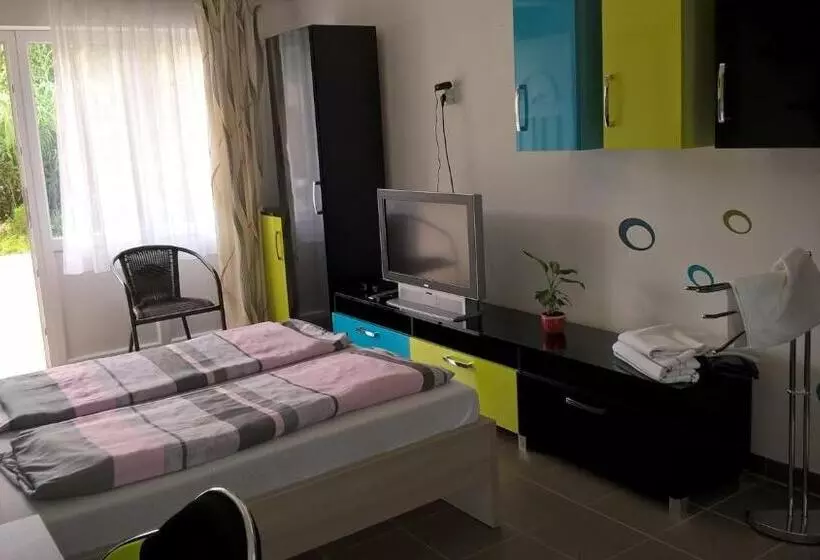 پانسیون Kazinczy Apartment