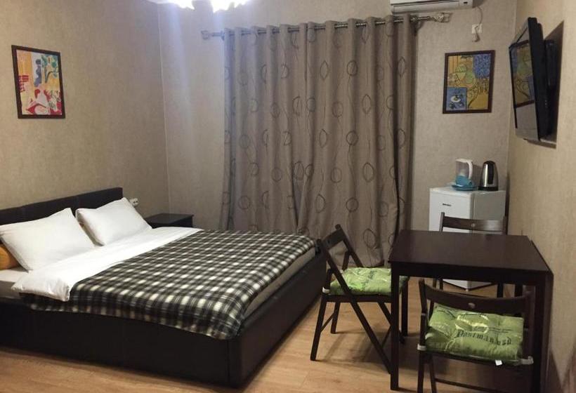 پانسیون Alistera