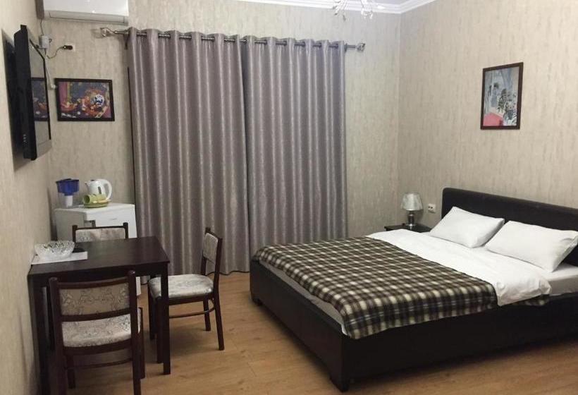 پانسیون Alistera