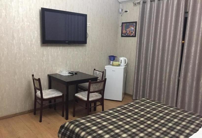 پانسیون Alistera