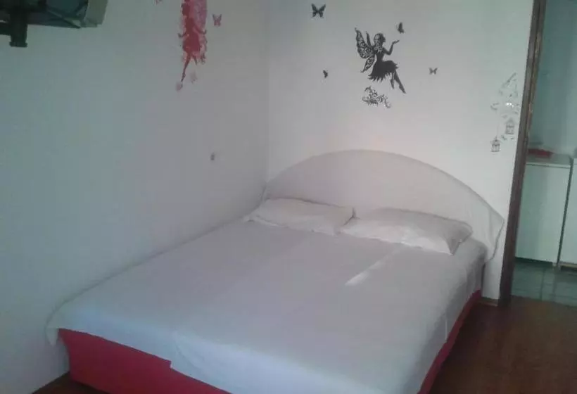 پانسیون Guest House Vila Jasna