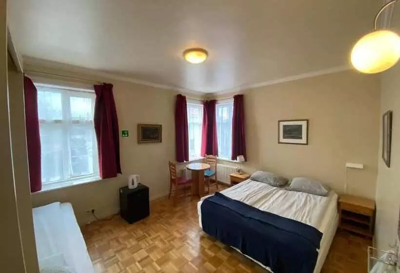 پانسیون Baldursbrá Guesthouse