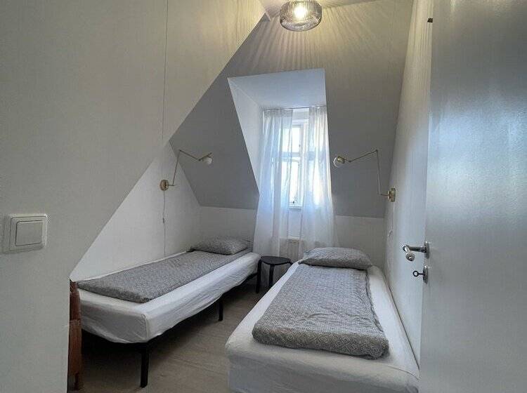 پانسیون Baldursbrá Guesthouse