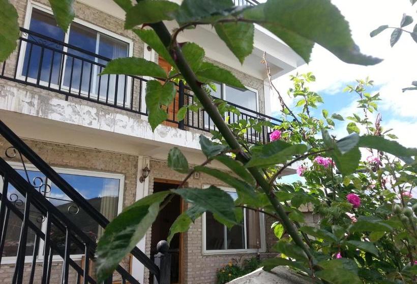 Pension Kevin's Trekker Inn