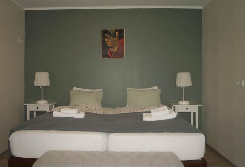 پانسیون Klausturhof Guesthouse