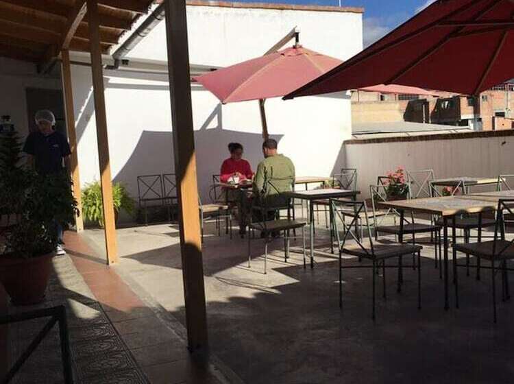 פנסיון La Aurora