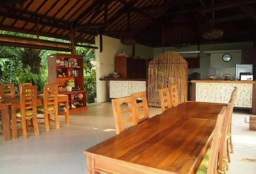 ペンション West Bali Villas Umasari Resort
