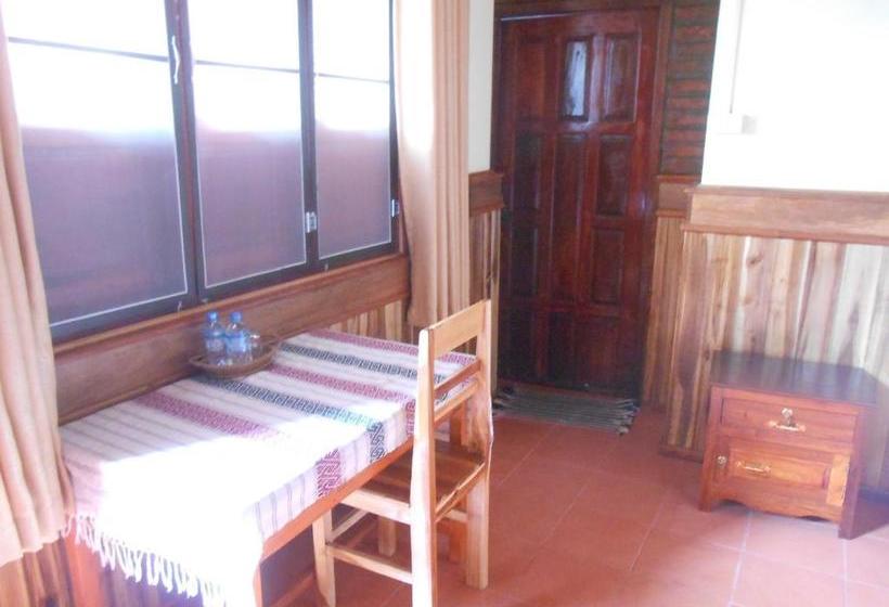 پانسیون Zuela Guesthouse