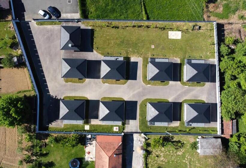 Apartmani I Bungalovi Trojka