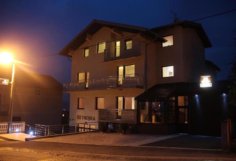 Apartmani I Bungalovi Trojka