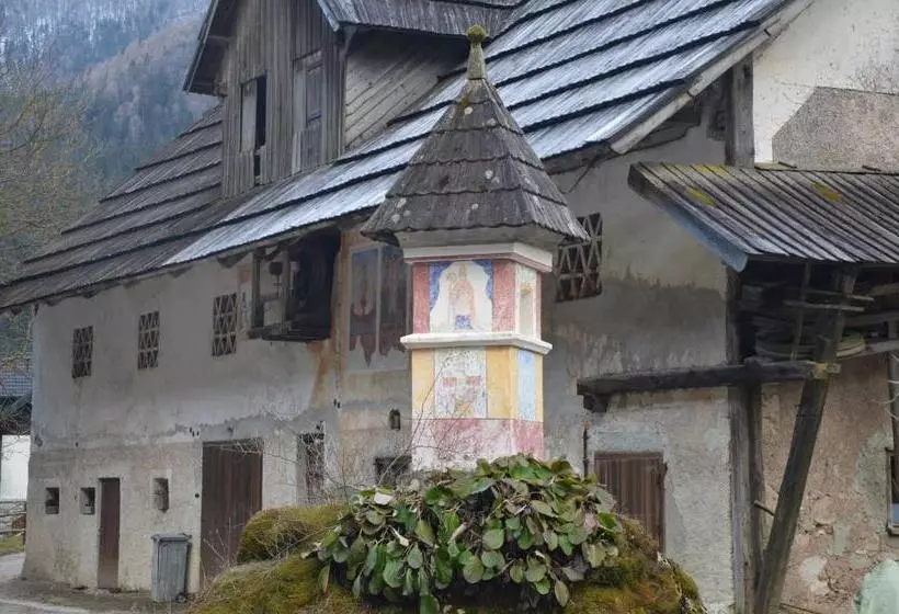 هتل The Farmhouse Bevsek Osep