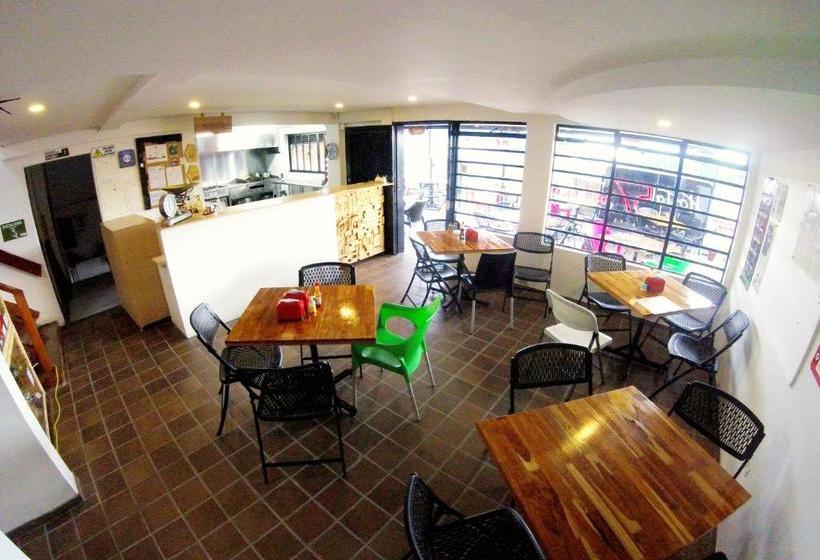 پانسیون Hostal De La 57