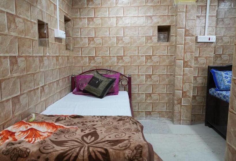 پانسیون Mirage