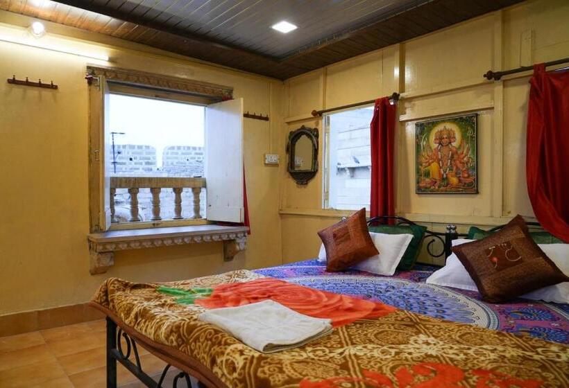 پانسیون Mirage