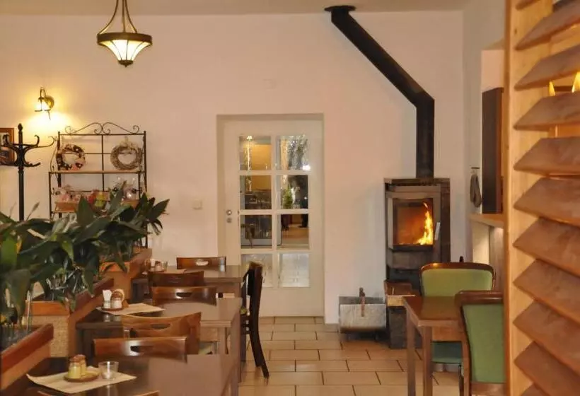 Majatalo Penzión U Srnčíka