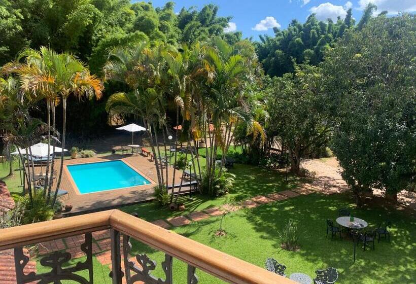 پانسیون Pousada Villa Real