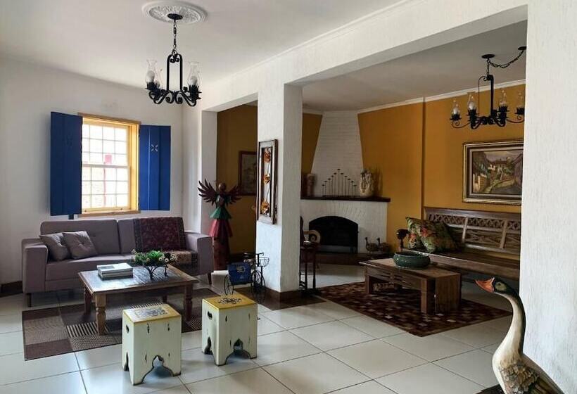 پانسیون Pousada Villa Real