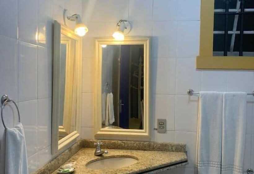 پانسیون Pousada Villa Real