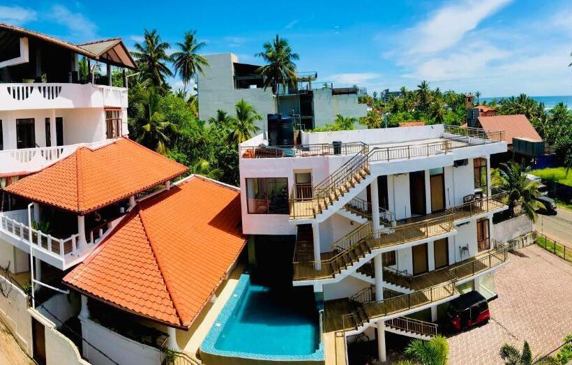 펜션 Resort Deepika Mirissa