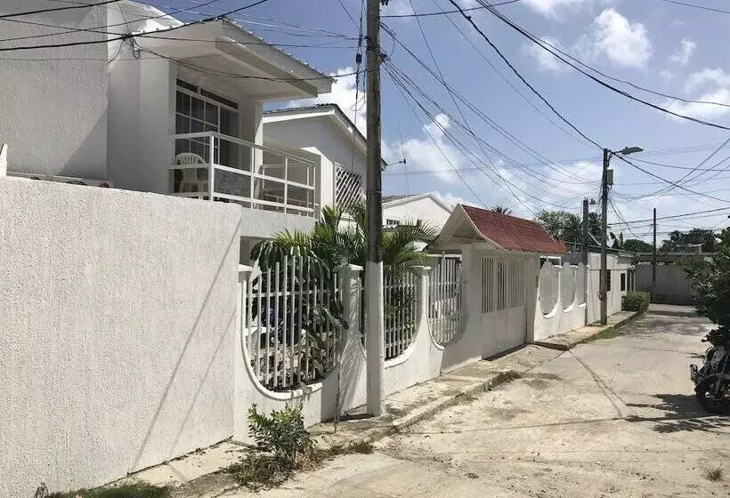 호스텔 Posada Vasquez Oviedo